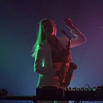 DJ-Saxophone-soiree-mariage-Lyon DJ-Saxophone-soiree-mariage-Lyon